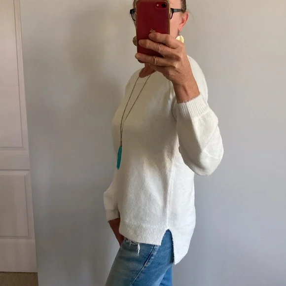 White Long Sleeve Crew Neck Sweater - Picture 9 of 10